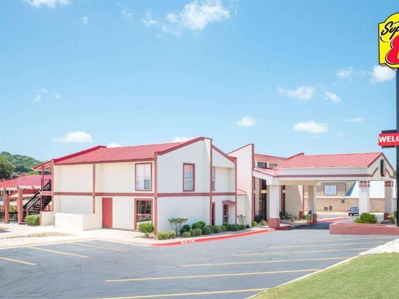 Super 8 By Wyndham Kerrville Tx Luaran gambar