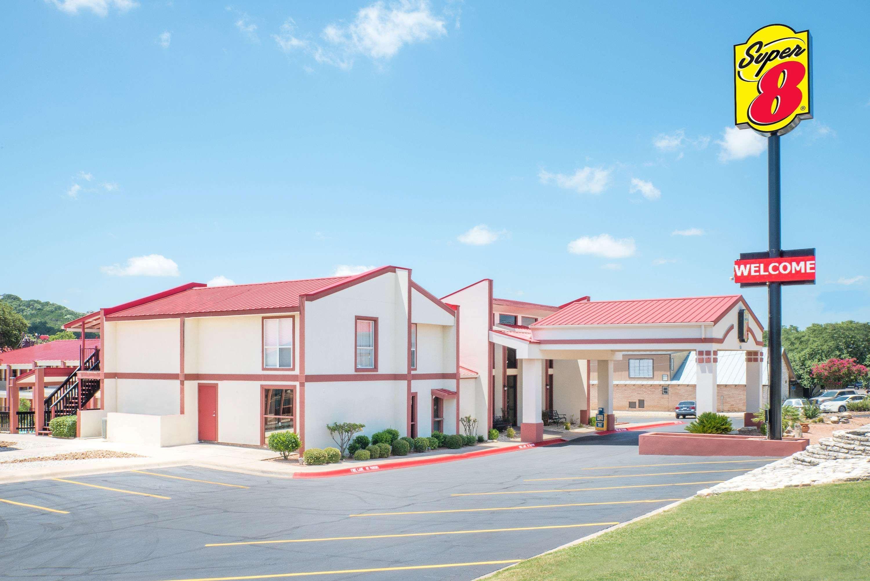 Super 8 By Wyndham Kerrville Tx Luaran gambar